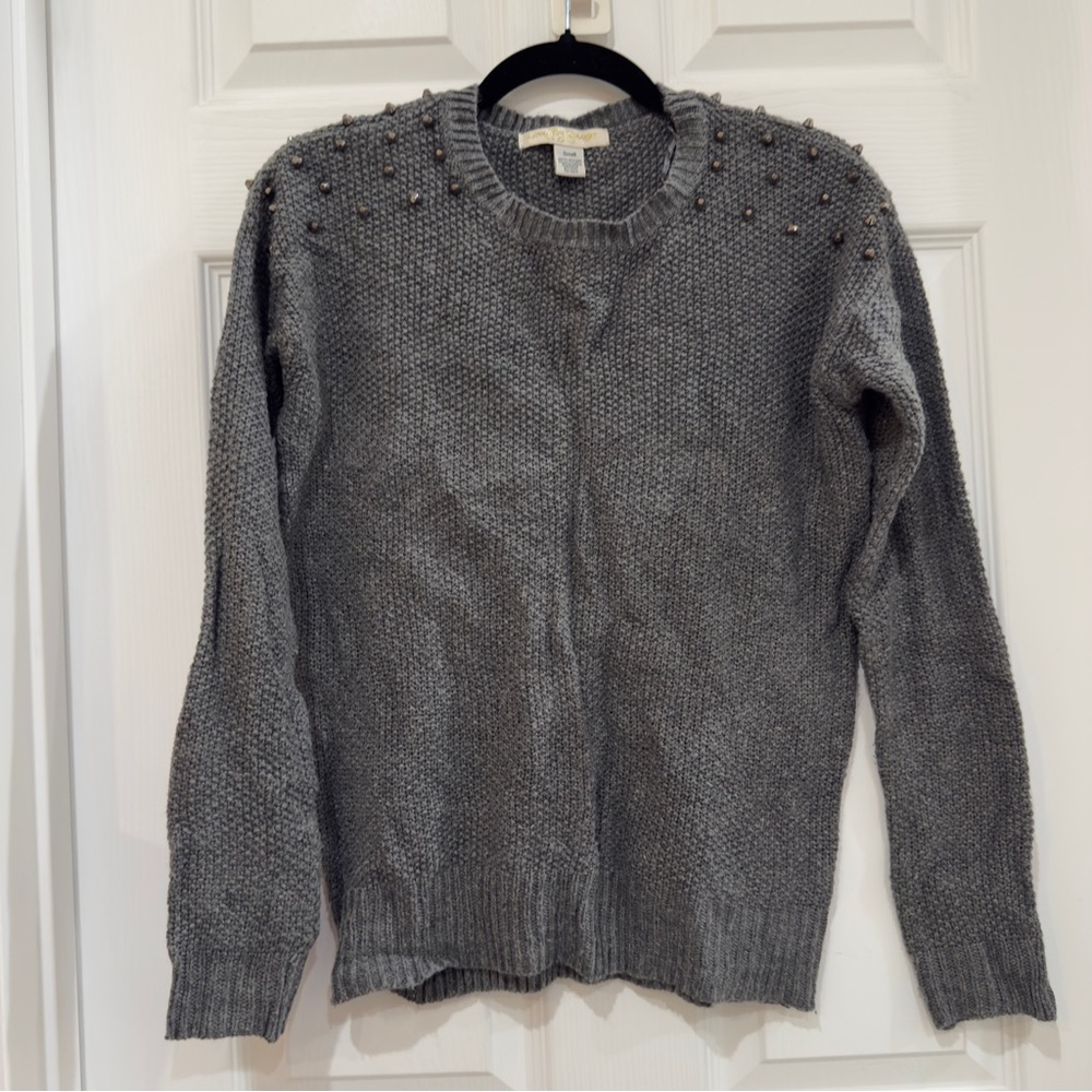 Grey Knit Sweater with Suds on the Shoulders